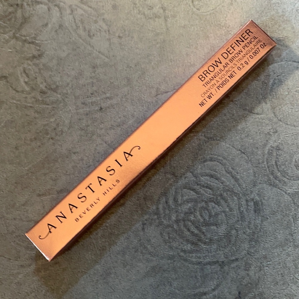 Anastasia Beverly Hills brow definer taupe